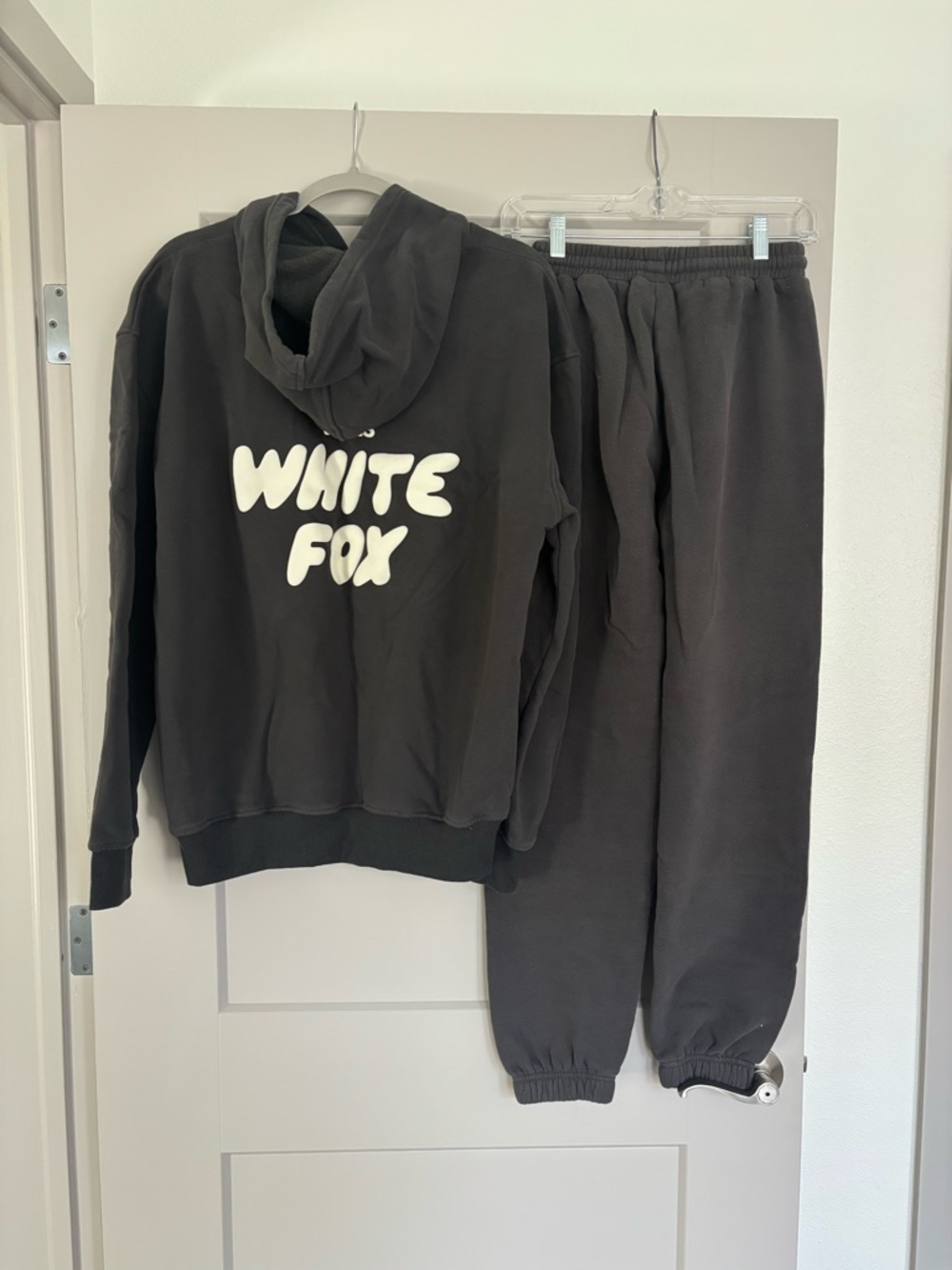 White fox sweat set - Picture 4 of 9